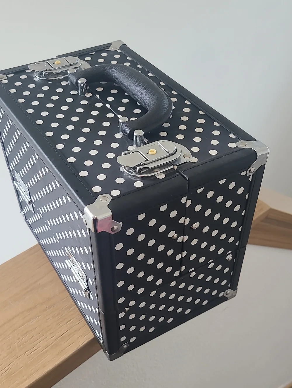 Caboodles 4 Tray Train Case Black and White Polka Dot Makeup Case